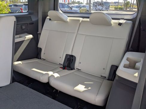 Used 2024 Hyundai Santa Fe Limited image 16