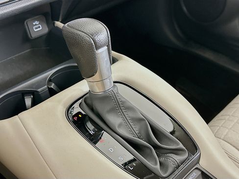 Used 2024 Honda HR-V LX image 24