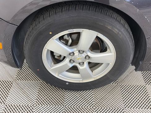 Used 2014 Chevrolet Cruze LT image 8
