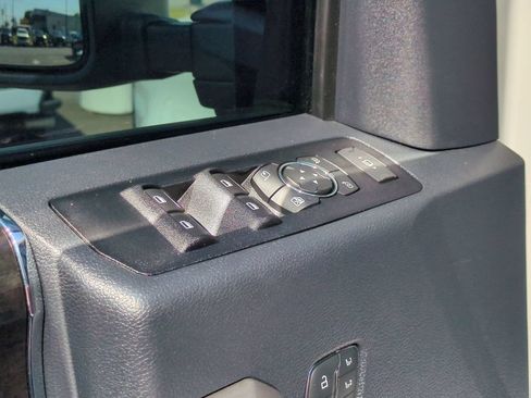 Used 2022 Ford F350 Lariat w/ Tremor Off-Road Package AWD/4WD image 11
