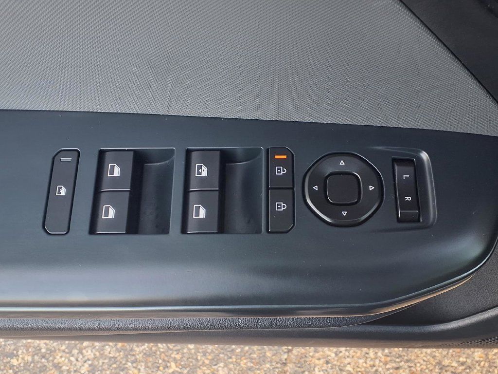 Certified 2025 Kia K4 FWD image 7