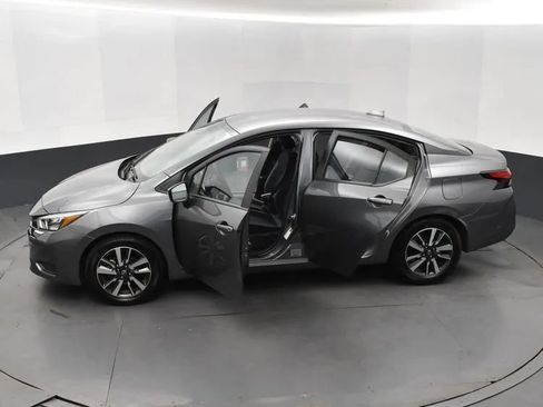 Used 2025 Nissan Versa SV FWD image 7