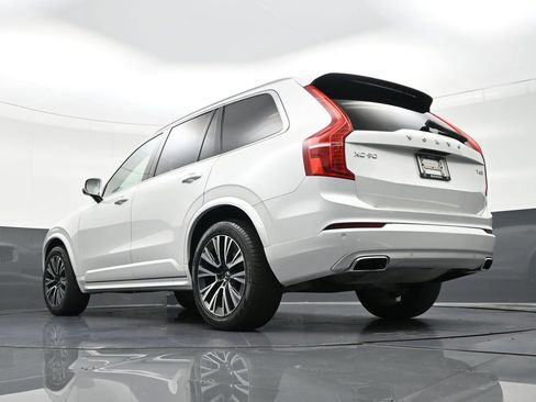 Used 2021 Volvo XC90 T6 Momentum w/ Protection Package Premier image 28