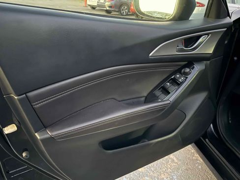 Used 2018 MAZDA MAZDA3 Touring FWD image 75