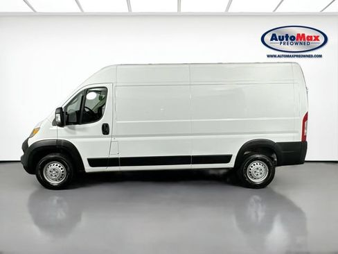 Used 2026 RAM ProMaster 2500 w/ Convenience Group FWD image 9