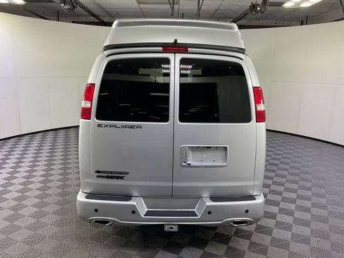 Used 2023 Chevrolet Express 2500 RWD image 5
