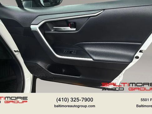Used 2022 Toyota RAV4 XLE w/ Convenience Package FWD image 20