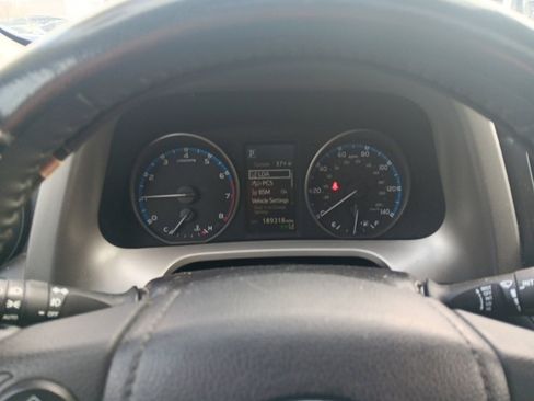 Used 2017 Toyota RAV4 XLE image 18