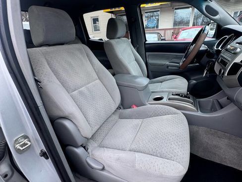 Used 2006 Toyota Tacoma PreRunner image 19