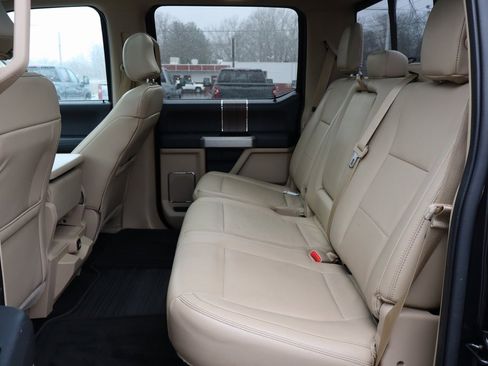 Used 2015 Ford F150 Lariat image 25