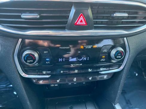 Used 2020 Hyundai Santa Fe Limited image 8