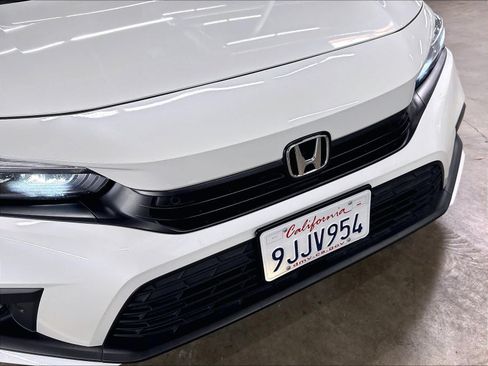Used 2024 Honda Civic Touring image 31