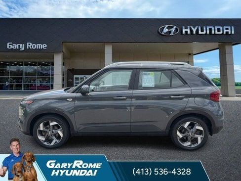 Used 2023 Hyundai Venue SEL FWD image 13