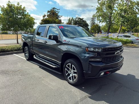 Used 2019 Chevrolet Silverado 1500 LT Trail Boss AWD/4WD image 10