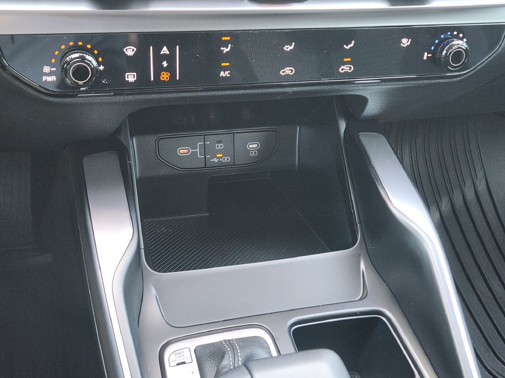 New 2026 Kia Sorento LX FWD image 19