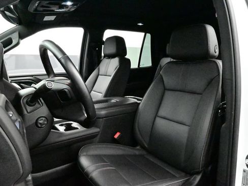 Used 2022 Chevrolet Tahoe RST w/ Luxury Package AWD/4WD image 5
