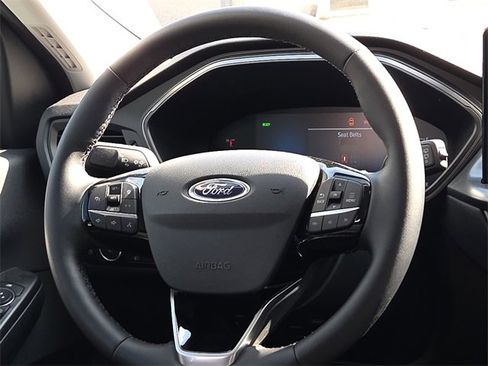 New 2025 Ford Escape SE image 13