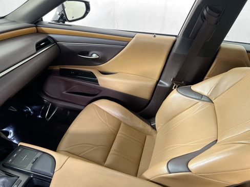 Used 2019 Lexus ES 350 image 24