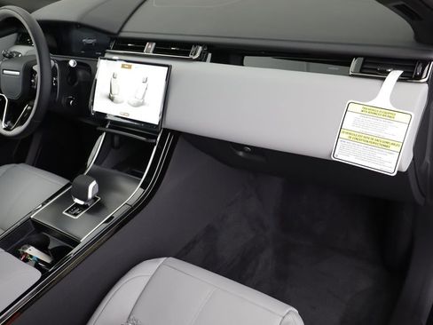 New 2026 Land Rover Range Rover Velar Dynamic SE image 21