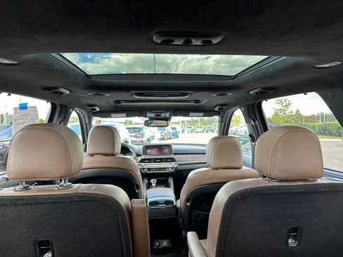 Used 2022 Kia Telluride SX w/ SX Prestige Package image 14