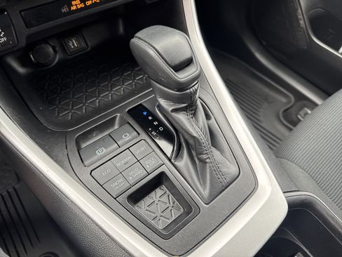 Used 2023 Toyota RAV4 LE AWD/4WD image 23