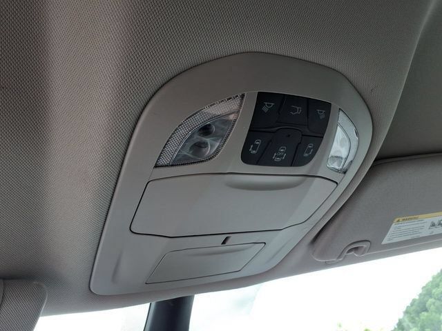 Used 2024 Chrysler Pacifica Touring-L w/ Uconnect Theater Family Group AWD/4WD image 29