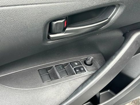 Used 2024 Toyota Corolla LE w/ LE Convenience Package FWD image 21