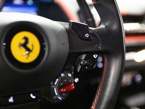 Used 2019 Ferrari 812 Superfast RWD image 20