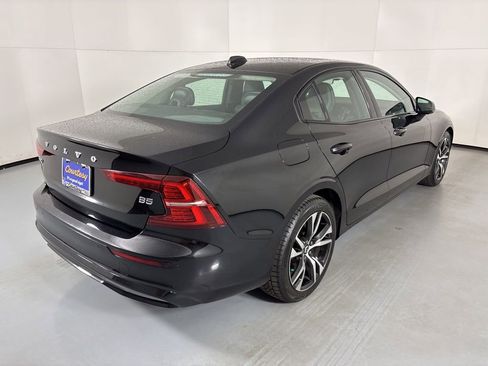 Used 2024 Volvo S60 B5 Core image 10