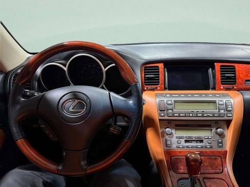 Used 2004 Lexus SC 430 Convertible image 12