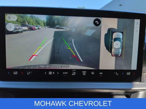 Used 2025 Ford Explorer ST-Line w/ ST-Line Street Pack AWD/4WD image 16