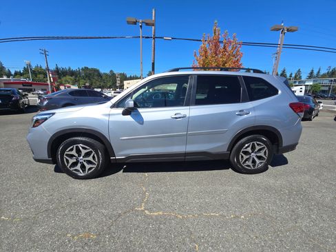 Used 2021 Subaru Forester Premium AWD/4WD image 4