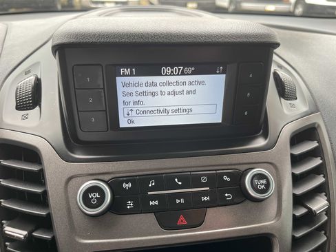 Used 2022 Ford Transit Connect XL image 24