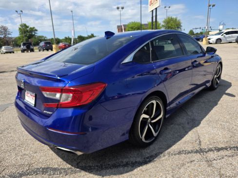 Used 2018 Honda Accord Sport image 5