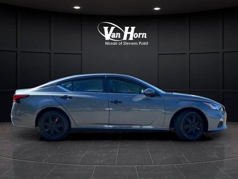 Used 2020 Nissan Altima 2.5 S FWD image 8