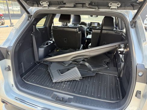 Used 2022 Toyota Highlander XSE image 20