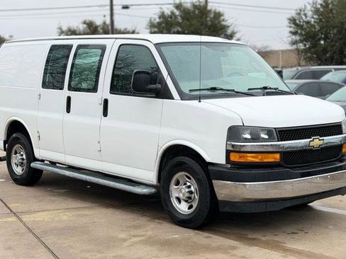 Used 2020 Chevrolet Express 2500 2500 Cargo w/ Driver Convenience Package image 3
