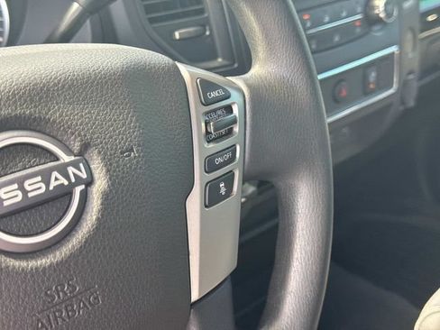 Used 2024 Nissan Titan SV AWD/4WD image 29