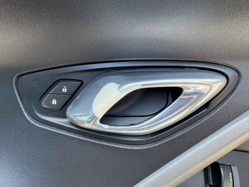 Used 2017 Chevrolet Camaro SS RWD image 34
