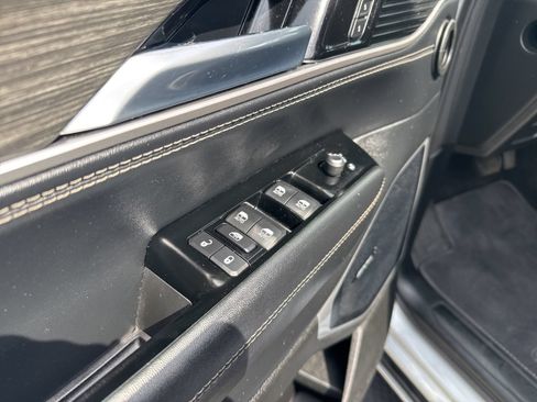 Used 2022 Jeep Wagoneer Series II w/ Premium Group I AWD/4WD image 20