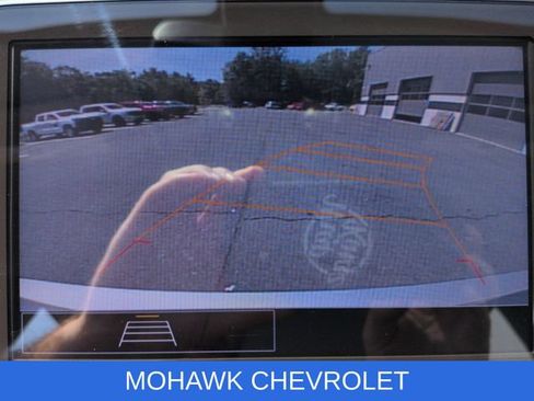 Used 2022 Chevrolet Malibu LS FWD image 16