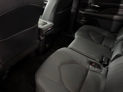 Used 2025 Toyota Grand Highlander AWD image 4
