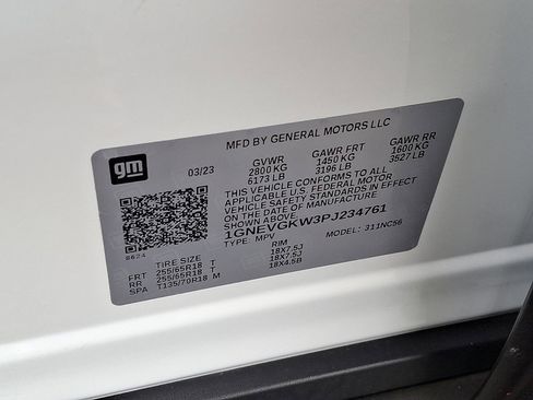 Used 2023 Chevrolet Traverse LT image 33