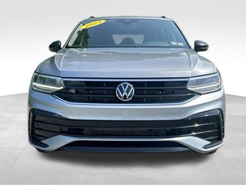 Used 2023 Volkswagen Tiguan SE R-Line AWD/4WD image 8