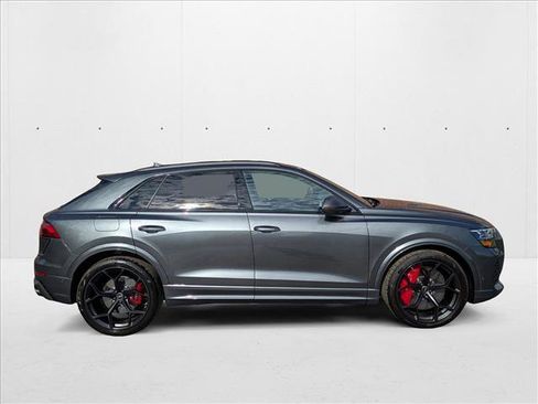 New 2025 Audi RS Q8 performance image 4