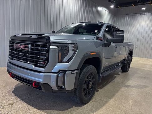 Used 2024 GMC Sierra 2500 AT4 w/ Technology Package AWD/4WD image 1