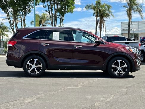 Used 2018 Kia Sorento EX FWD image 2