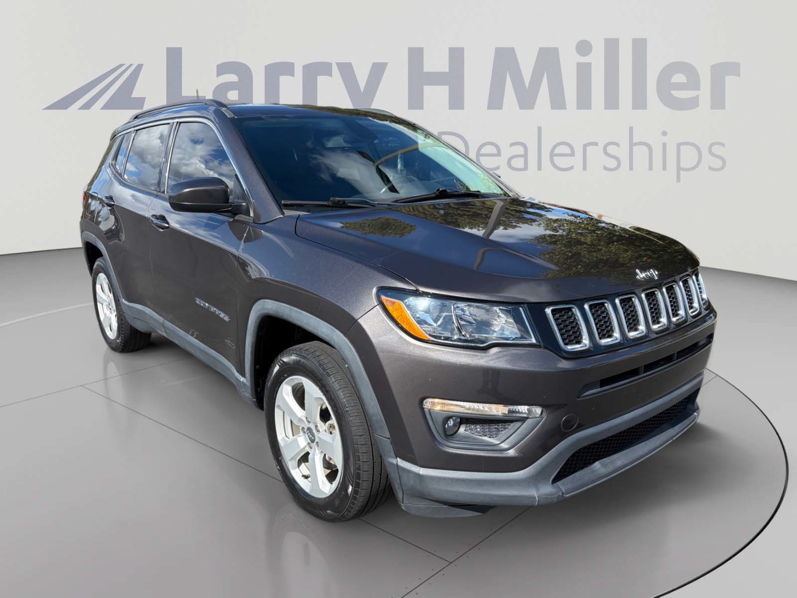 Used 2018 Jeep Compass Latitude AWD/4WD image 7