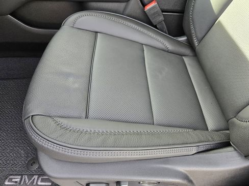 New 2026 GMC Yukon Denali image 16