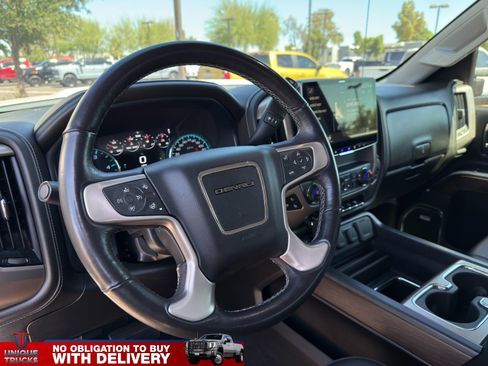 Used 2018 GMC Sierra 2500 Denali w/ Duramax Plus Package AWD/4WD image 18